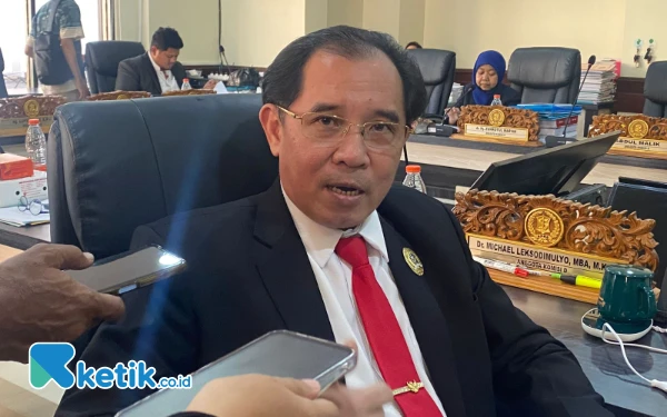 Thumbnail Berita - DPRD Surabaya Peringatkan Masyarakat soal Potensi Kemunculan Kasus Covid-19