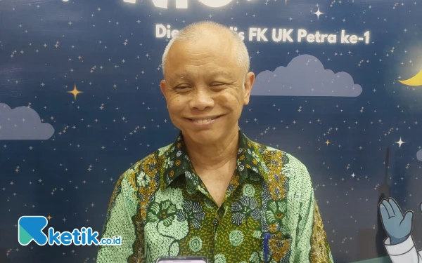 Thumbnail Berita - Rektor UK Petra Soroti Arus Pasien ke Luar Negeri: Potensi Devisa Negara Rp200 Triliun Hilang