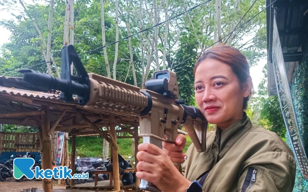 Foto P peluru yang digunakan bukan cat, melainkan gel yang terbuat dari air, sehingga lebih aman dan tidak menimbulkan rasa sakit. (Foto: Atta/ Ketik.co.id)