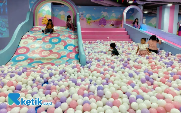 Thumbnail Berita - Mall di Surabaya Diserbu Warga saat Libur Iduladha, Playground dan Kuliner Jadi Magnet Utama