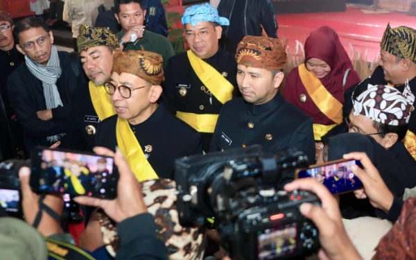 Thumbnail Berita - Plt Gubernur Emil: Yadnya Kasada Ikon Budaya Kebanggaan Bangsa