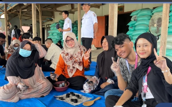 Thumbnail Berita - Kreatif! Mahasiswa Unair Ciptakan Briket Sekam Padi
