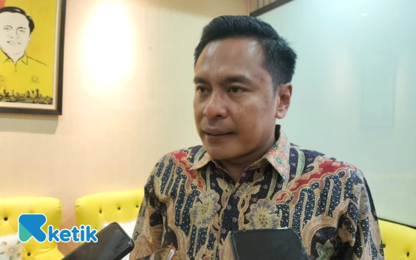 Thumbnail Berita - Kejati Jatim Tuntaskan Kasus Gratifikasi Kabid PU Surabaya, Wakil Ketua DPRD: Ini Pembelajaran Penting Bagi ASN