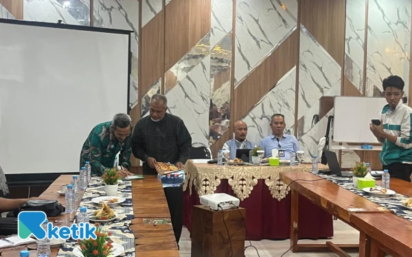 Thumbnail Berita - Polemik Penolakan Jalan Tembus di Perumahan Griya Santha menuju Jalan Simpang Candi Panggung, Warga Khawatir Macet
