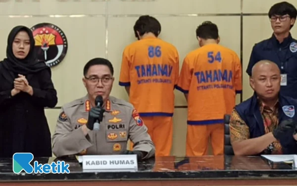 Thumbnail Berita - Polda Jatim Tangkap Penjual Konten Pornografi Anak, Dua Tahun Beraksi Raup Rp240 Juta