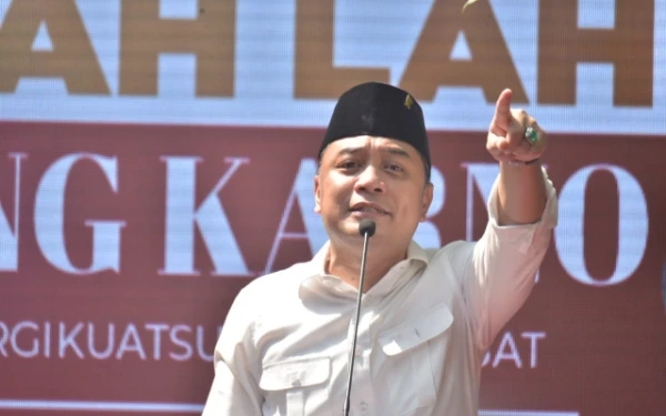 Thumbnail Berita - Bung Karno di Mata Eri Cahyadi: Kota Pahlawan Melekat dengan Sejarah Sang Putra Fajar