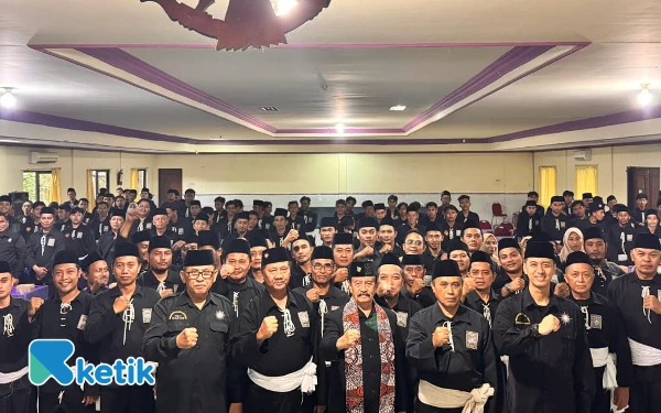 Thumbnail Berita - Kangmas R. Moerdjoko: PSHT Pusat Madiun Legal, Cabang Sampang Harus Susun Program Kerja Produktif