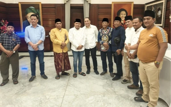 Thumbnail Berita - FSMI Batal Demo Soal Parkir, Eri Cahyadi Ungkap Alasannya