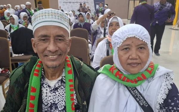 Thumbnail Berita - Kisah Inspiratif, Tukang Pijat Urut Asal Surabaya Bantu Sesama di Tanah Suci