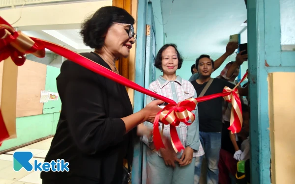 Thumbnail Berita - Lelang Jersey Marselino Ferdinan Tembus Rp100 Juta, Hasilnya Bantu Renovasi Sekolah di Surabaya