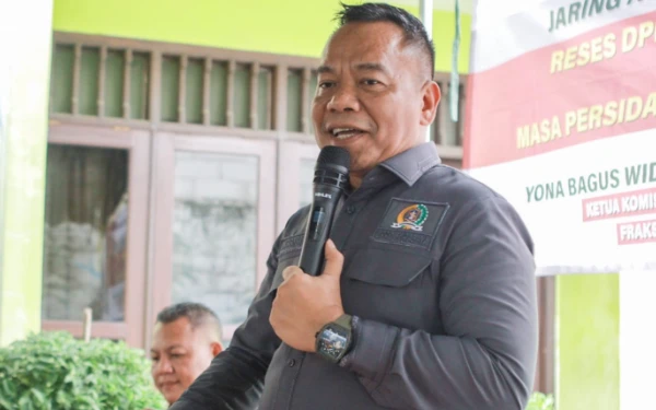 Thumbnail Berita - Ketua Komisi A DPRD Surabaya Desak Satpol PP Fokus Berantas Jukir Liar