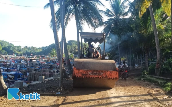 Thumbnail Berita - Akses Jalan Srau-Watukarung Pacitan Dikebut, Proyek Lain Menyusul Bertahap