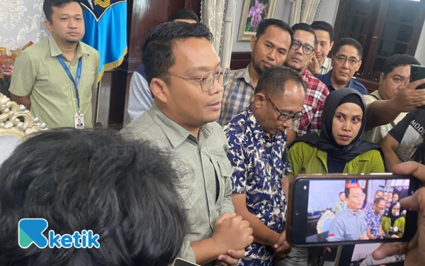 Thumbnail Berita - APRINDO Surabaya Tegaskan Parkir Gratis di Minimarket, Lapor 112 Jika Dimintai Uang!