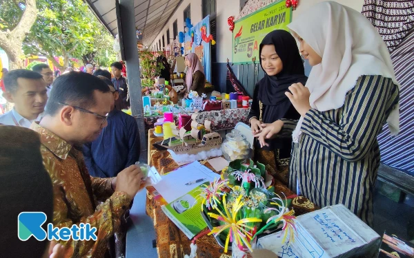 Foto SD N Pujokusuman 1 Kota Yogyakarta, Rabu 18 Juni 2025 menggelar acara Pujo Fest 2025. Event ini merupakan puncak perayaan pembelajaran siswa dan telah berlangsung untuk ketiga kalinya. (Foto: Ilham EP/Ketik)