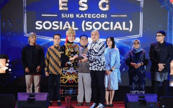 Thumbnail Berita - Narasi Jatim Gerbang Baru Nusantara Antar Biro Adpim Jatim Raih Penghargaan Nasional