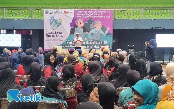 Foto Peringatan Hari Lanjut Usia Nasional (HLUN) ke-29 Tingkat Kabupaten Sleman dalam rangka Hari Kesehatan Nasional (HKN) di GOR Pangukan, Tridadi, Sleman yang digelar Pemkab Sleman Jumat 20 Juni 2025. (Foto: Fajar Rianto/Ketik)