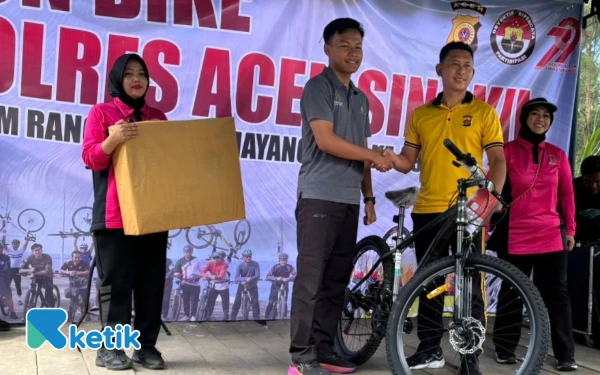 Thumbnail Berita - Fun Bike Polres Aceh Singkil Meriahkan HUT Bhayangkara ke-79, Ajak Masyarakat Hidup Sehat