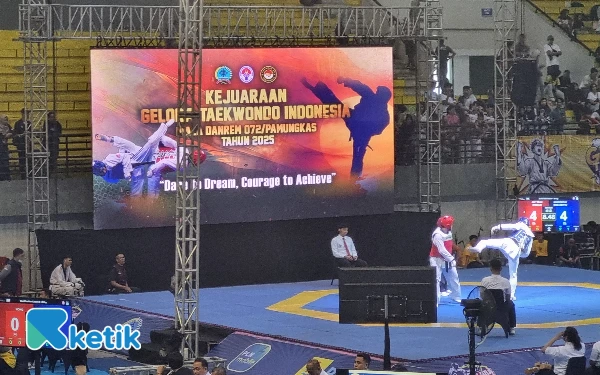 Foto Event kejuraan ini banyak disebut sebagai salah satu turnamen Taekwondo terbesar di wilayah Indonesia tengah. (Foto: Fajar Rianto/Ketik)