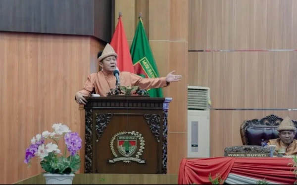Thumbnail Berita - Paripurna DPRD HUT Ke-82 Mura, Gubernur Puji Kepemimpinan Ratna