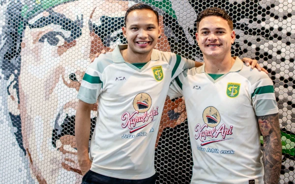 Thumbnail Berita - Persebaya Siap Tempur di Liga 1 2025/2026! Gelar Latihan Perdana, Gali Freitas Langsung Bergabung