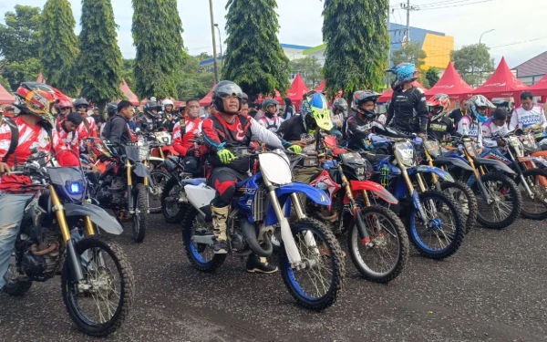 Gambar Jember Bangkitkan Legenda Motocross! Ribuan Crosser Taklukkan Argopuro, Wisata Ekstrem Kembali Hidup!