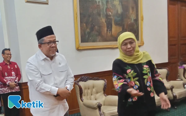 Gambar Fahri Hamzah Apresiasi Kepemimpinan Khofifah dalam Persiapan Program Renovasi 2 Juta Rumah dan Pembangunan Pesisir