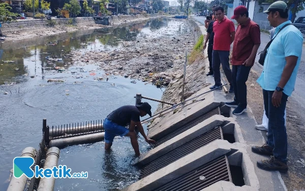 Debit Air Baku Turun, Perumda Delta Tirta Telusuri Kali Pelayaran