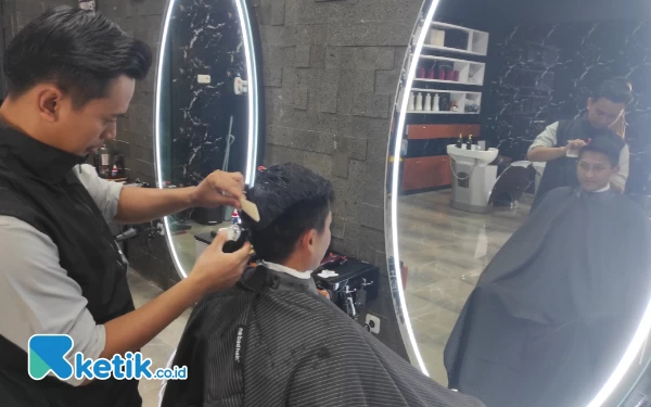 Thumbnail Tawarkan Kualitas Potong Rambut Premium, Surabaya Punya Cutsby Barbershop