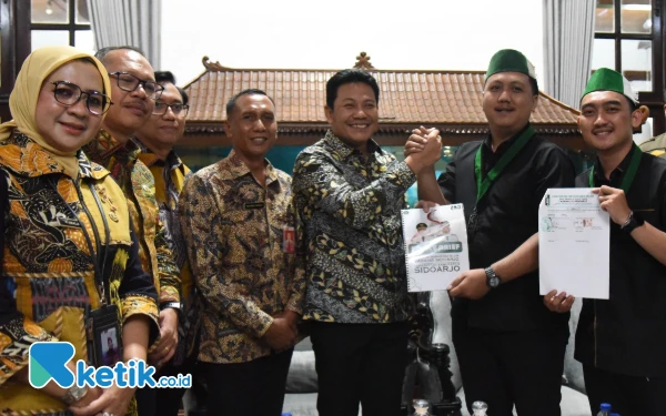 Thumbnail Berita - Bupati Sidoarjo Subandi Perintahkan Jawab Sorotan Mahasiswa, Begini Kata Para Kepala Dinas…