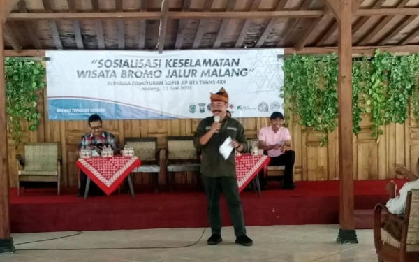 Thumbnail Berita - Rawan Kecelakaan, Disparbud Kabupaten Malang Sosialisasikan Keselamatan Wisata Bromo
