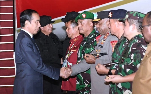 Thumbnail Berita - Tiba di Papua, Jokowi akan Resmikan Bandara di Asmat