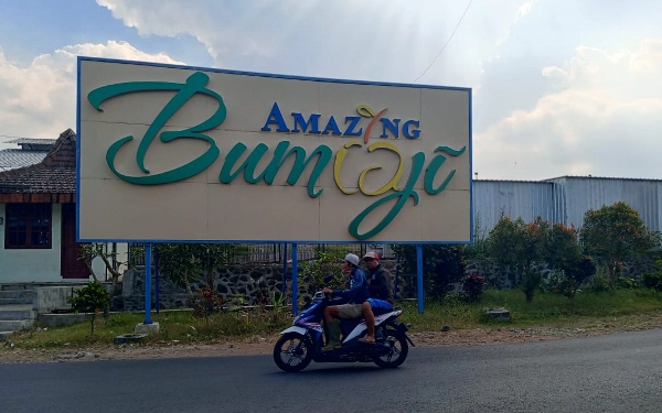 Foto Pintu masuk Desa Wisata Bumiaji di Kecamatan Bumiaji Kota Batu. (Foto: Sholeh/ketik.co.id)