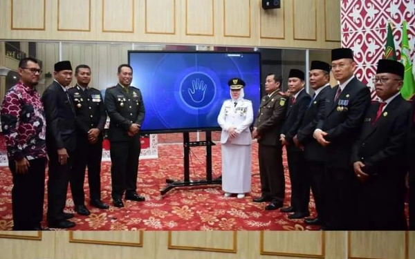 Foto Bupati Musi Rawas Hj Ratna Machmud bersama anggota Forkopimda dan kepala OPD. (Foto: Humas Pemkab Mura)