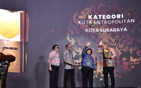 Thumbnail Berita - Surabaya Tujuh Kali Sabet Penghargaan Adipura Kencana dari KLHK RI