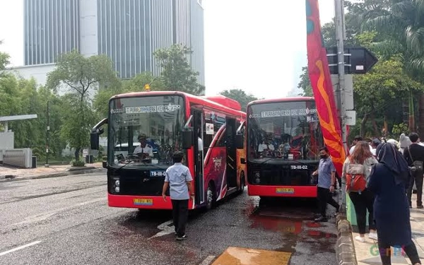 Bus Listrik Mandek, Diganti Bus Suroboyo