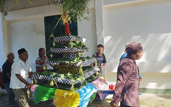 Komplek Makam Ki Ageng Gribig Gelar 'Mbabar Mbubur Suro'