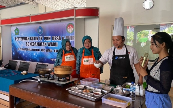 Tambah Wawasan Kuliner Ibu PKK, Chef Hotel Neo+ Waru Gelar Cooking Demo