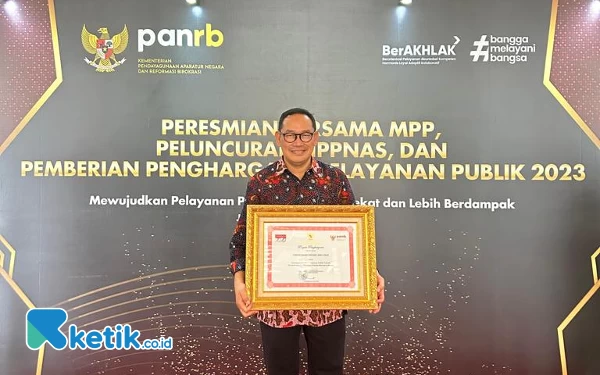 Thumbnail Berita - RSSA Malang Antarkan Pemprov Jatim Raih Penghargaan Pelayanan Publik Terbaik Se-Indonesia