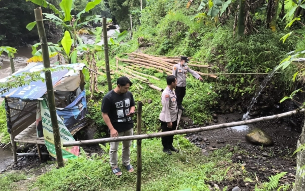 Thumbnail 2 Warga Karangploso Jadi Korban Pembacokan OTK, Polres Malang Buru Pelaku