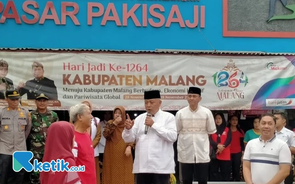 Kendalikan Inflasi, Bupati Malang Grebeg Pasar Pakisaji Sekaligus Bagikan Bantuan