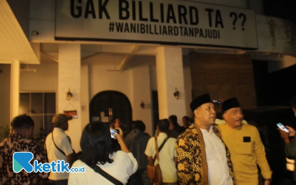 Thumbnail DPRD Sidoarjo Akan Teliti Perizinan Probet Billiard yang Diprotes Warga Sidoklumpuk