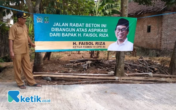 Thumbnail Faisol Riza Inisiasi Pembangunan Jalan Desa di Probolinggo, Warga Nyatakan Terima Kasih