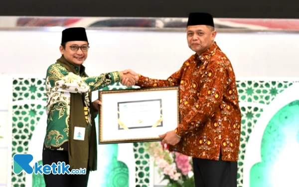 Thumbnail Berita - AGPAII Nobatkan Hasanuddin Wahid Anggota DPR Terbaik Peduli Guru PAI