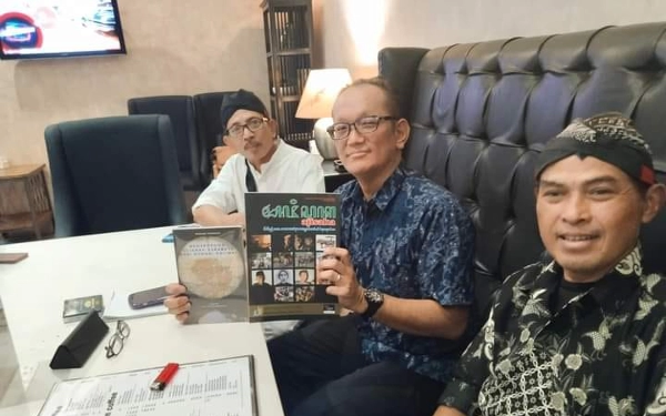 Thumbnail Berita - DPRD Surabaya Ingin Aksara Jawa Mejeng di Ruang Publik