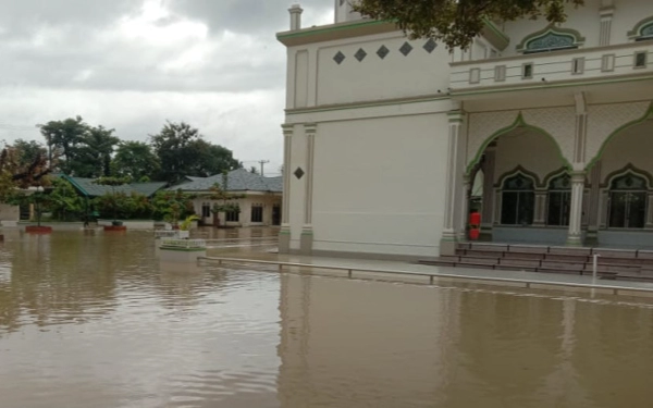 Thumbnail Berita - Sedih, 19 Ribu Warga Mengungsi Akibat Banjir Aceh 