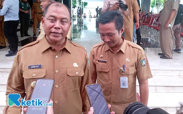 Thumbnail Pj Bupati di Depan Camat dan Kades se-Jombang: Kalau Tidak Bisa Ikut Mindset Saya Silahkan Minggir!