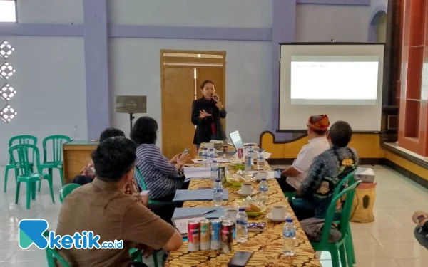 Thumbnail Berita - Pesugihan Gunung Kawi Jadi Penelitian Tesis, Mahasiswa Udayana Gelar FGD