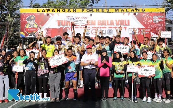 Polres Malang dan Jurnalis Tuntaskan Turnamen Bola Voli Presisi Cup 2024, Ini Pemenangnya