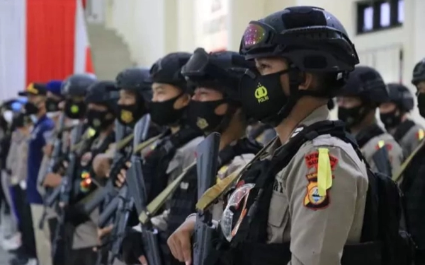 Thumbnail Berita - Polrestabes Surabaya Terjunkan Ratusan Personel Amankan Sidang Kanjuruhan