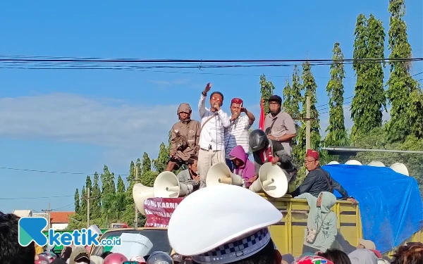 Thumbnail Berita - Ketua LSM Sitijenar Minta KPK Segera Jebloskan Bupati Situbondo ke Penjara